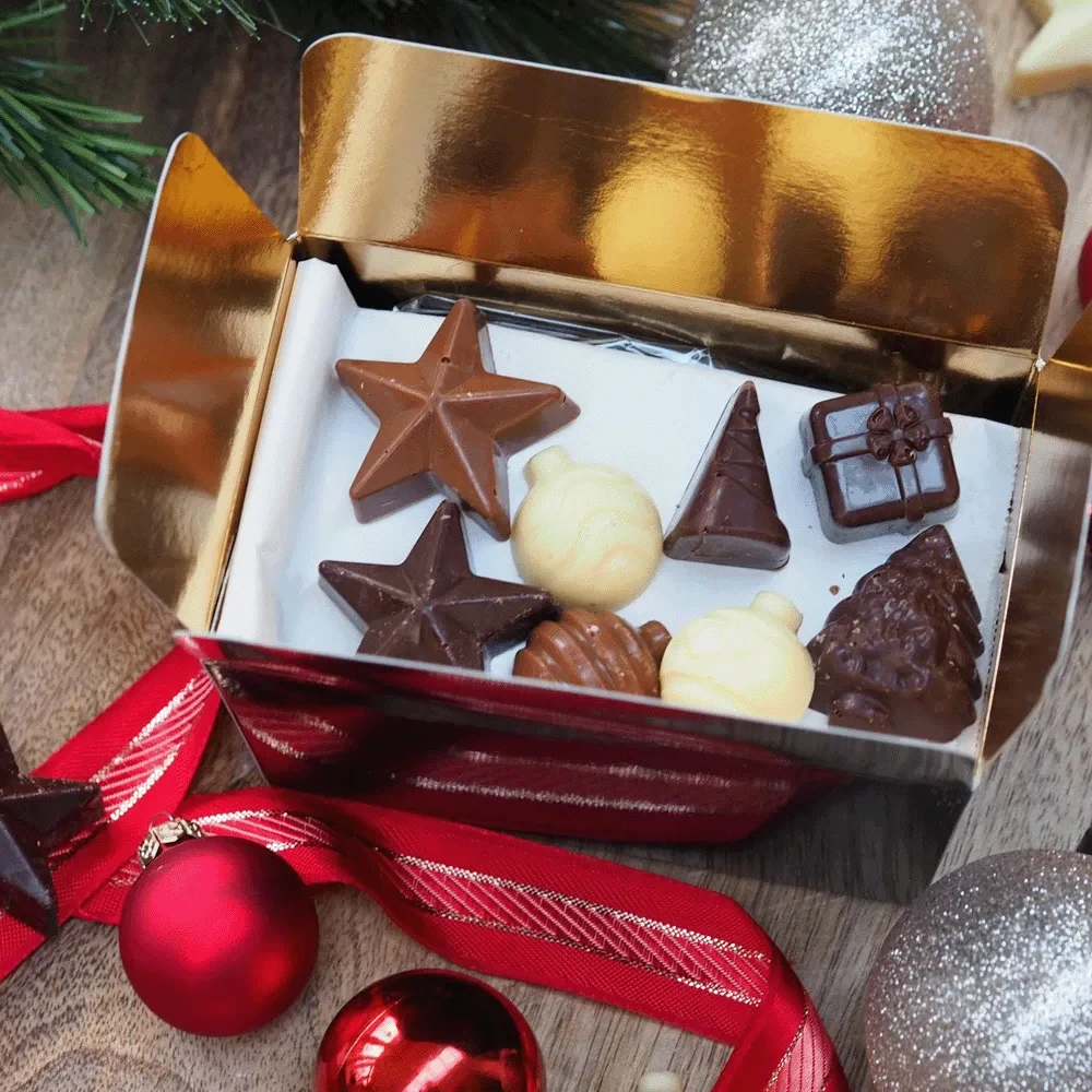 Kerstchocolade in een geschenkdoos
