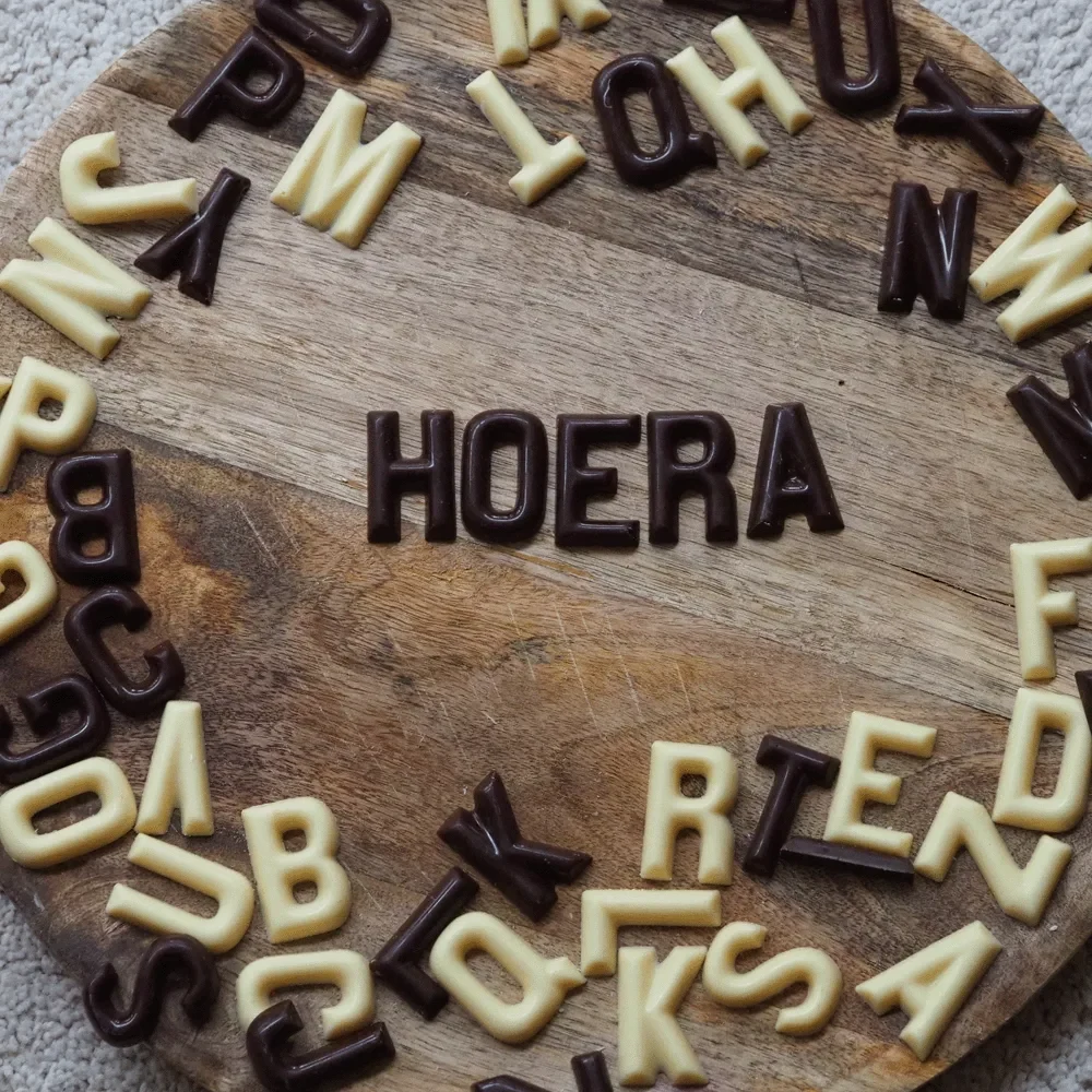 Hoera - mini Chocolade letters — foto 1
