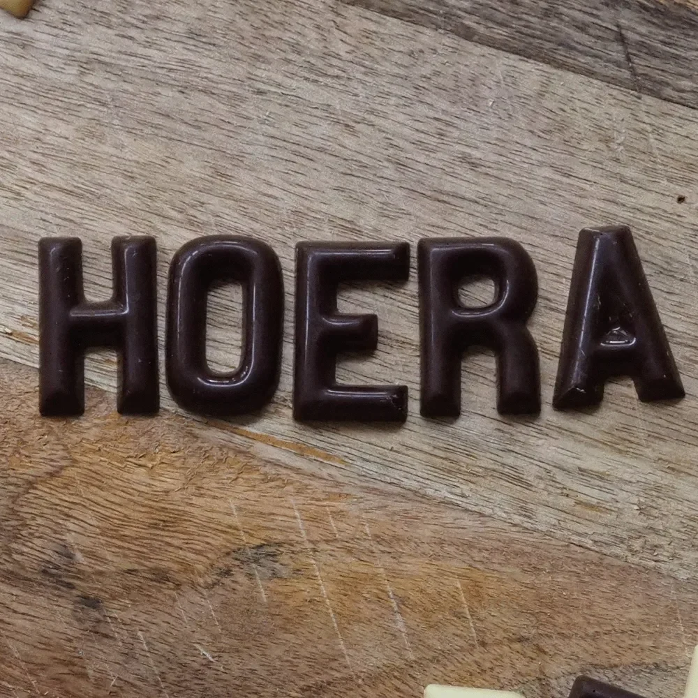 Hoera - mini Chocolade letters