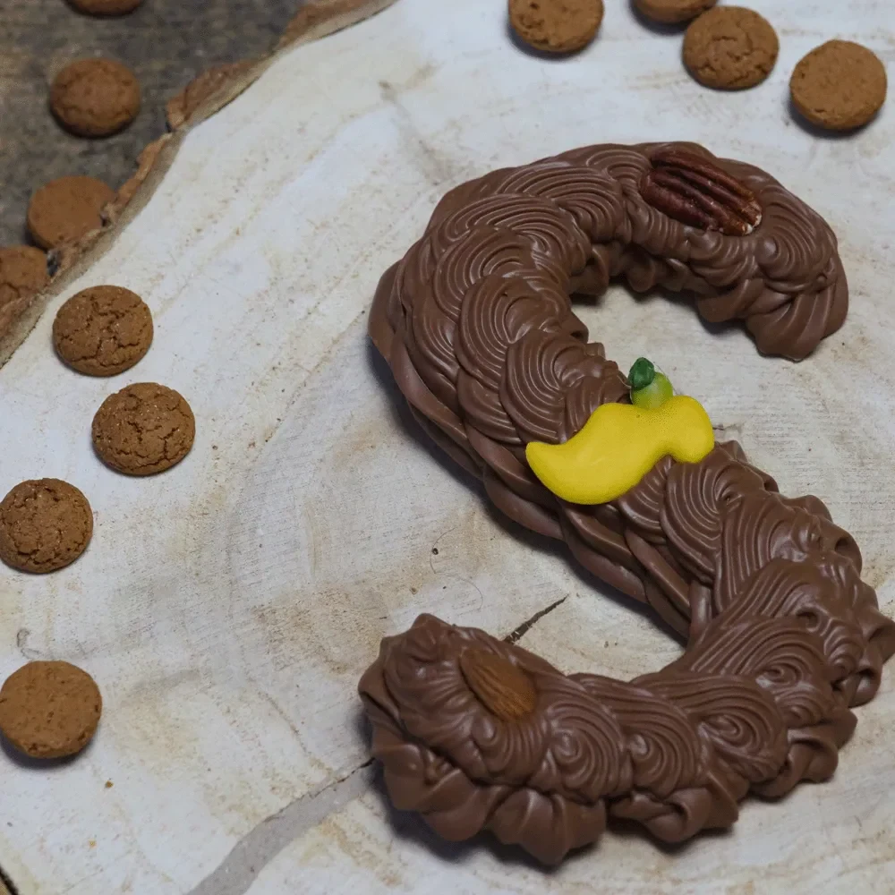 Handgespoten Chocoladeletter — foto 1
