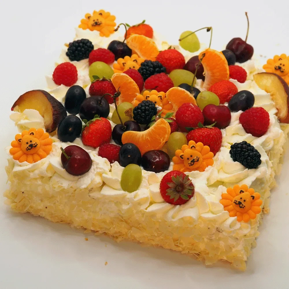 Slagroomtaart met fruit