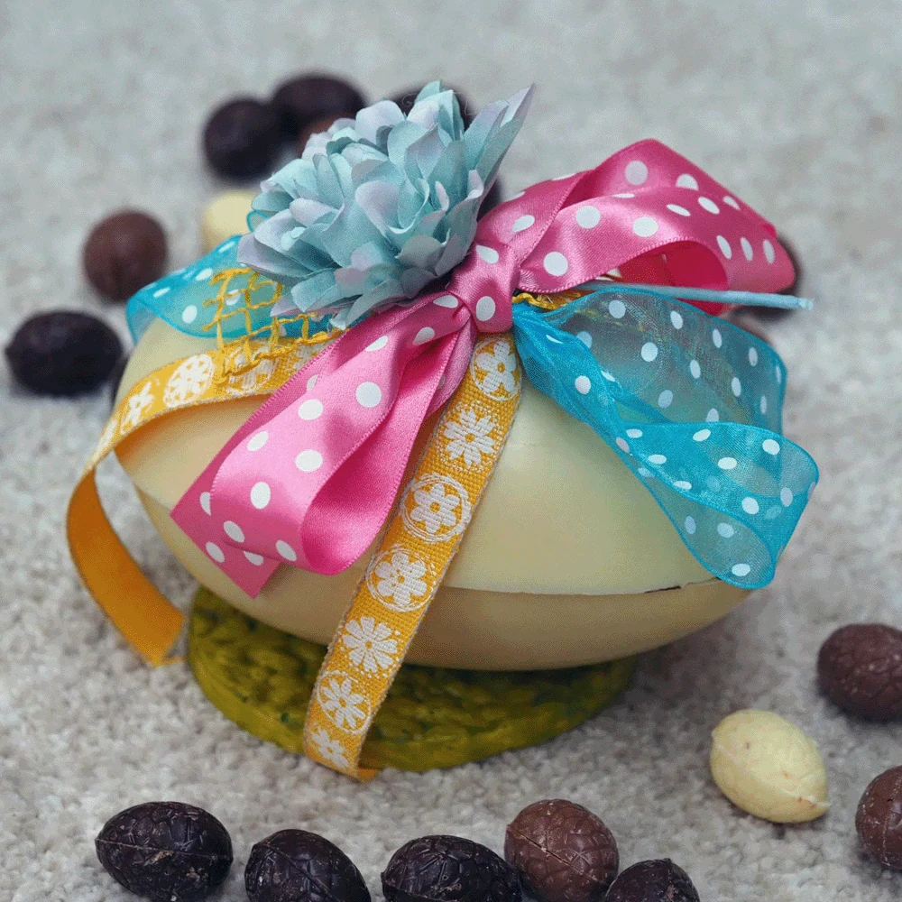 Chocolade Paasei gevuld met Paaseitjes — foto 3