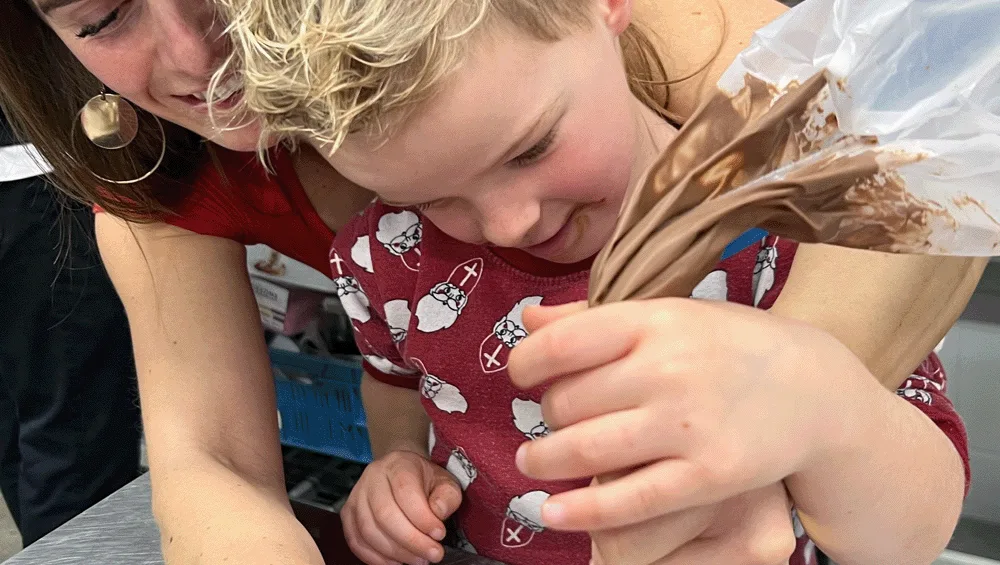 Workshop Chocoladeletter Versieren